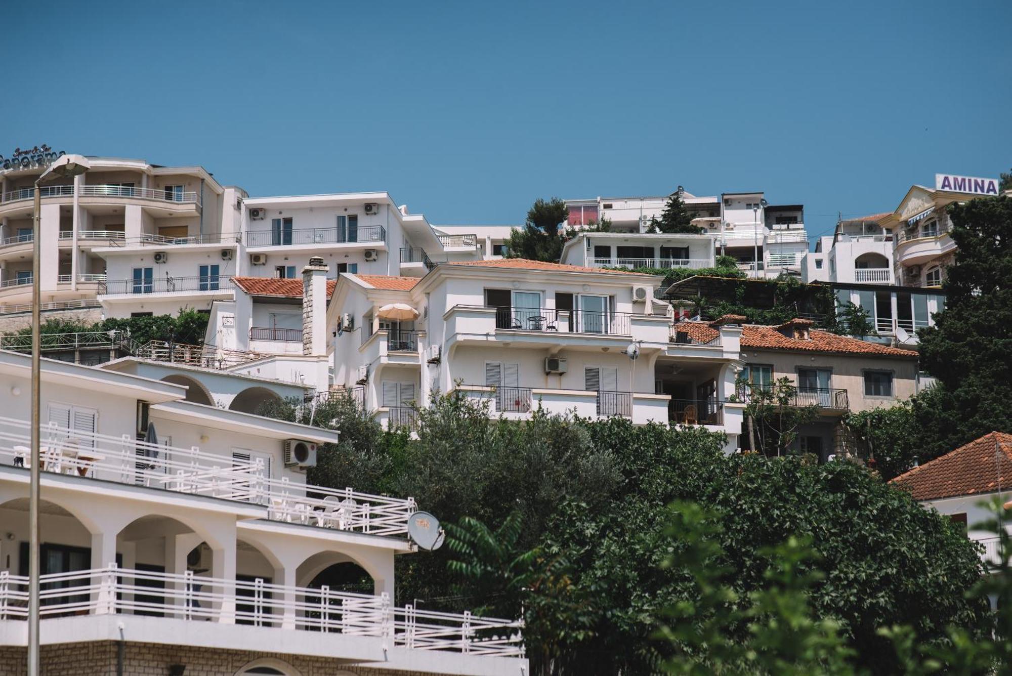 Apartments Hollaj Ulcinj Exterior photo