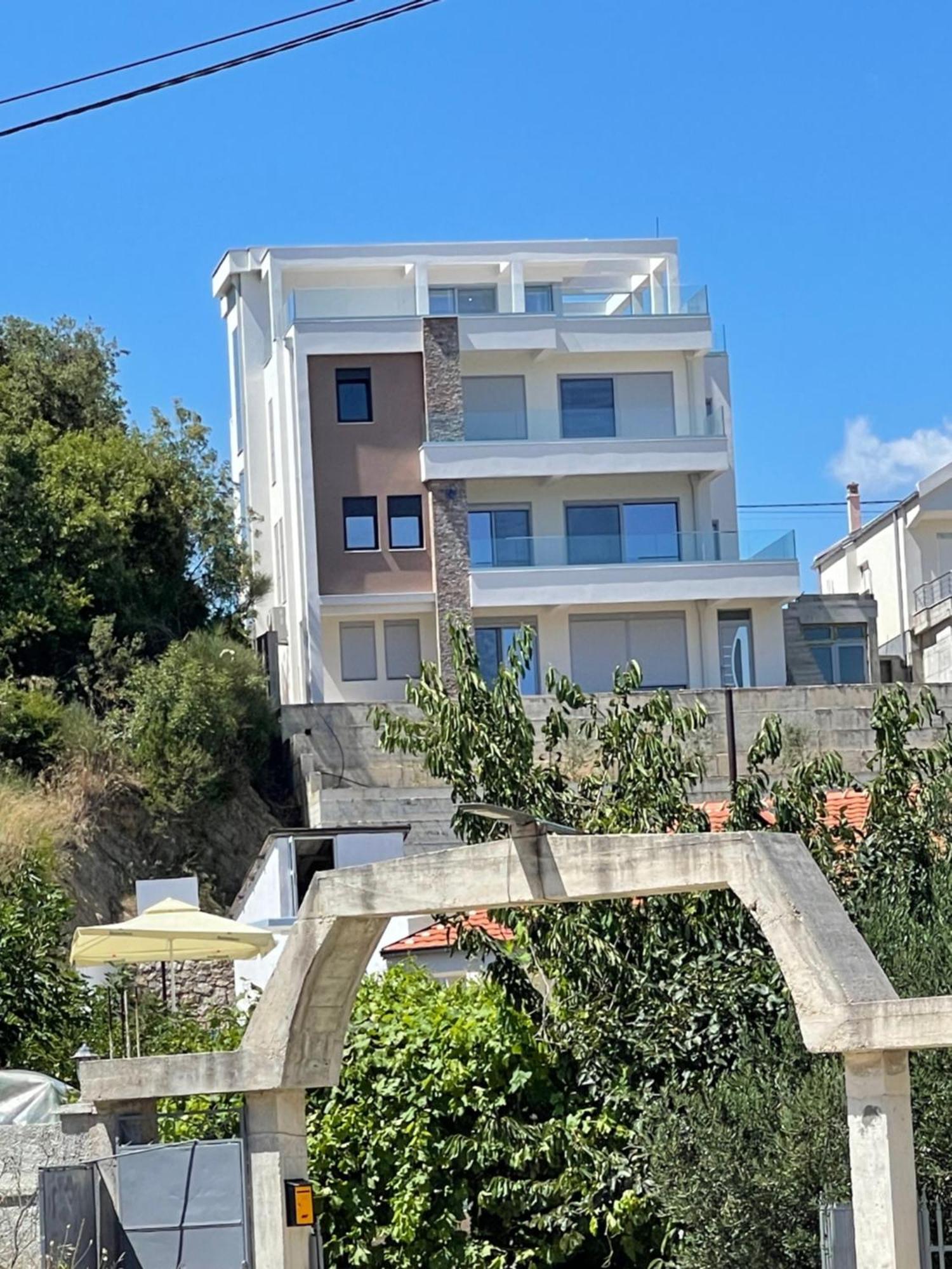 Apartments Hollaj Ulcinj Exterior photo